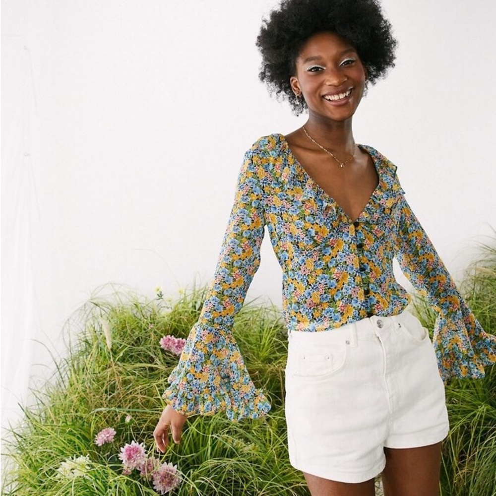 ASOS DESIGN - Women’s Petite Floral Blouse with Flared Sleeves - Size 12P